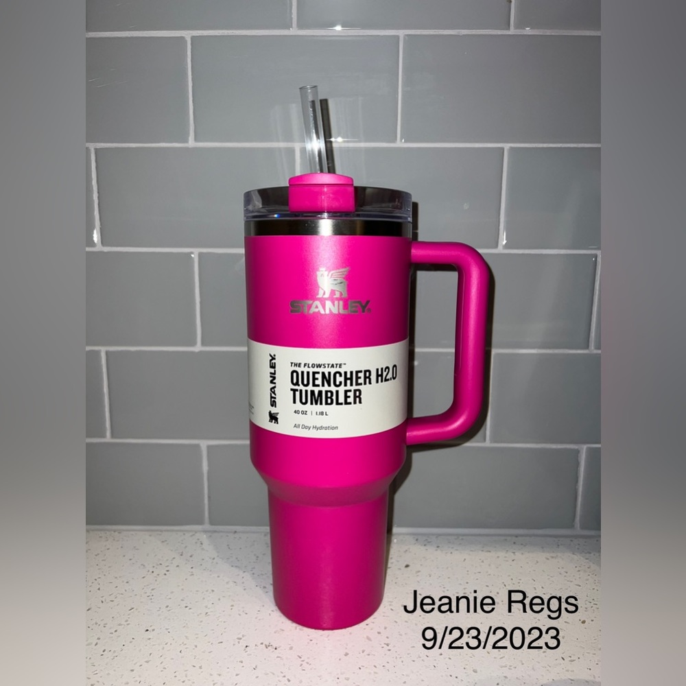 Stanley quencher 40 oz in camellia (hot pink/ Barbie pink) new release!